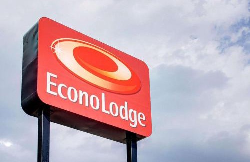 Sharon Cabina | Econo Lodge Sharon - Foxborough
