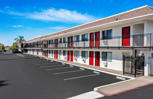 Stockton Cabina | Econo Lodge Stockton near I-5 Fairgrounds