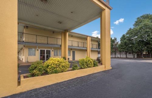 Thomaston Cabina | Econo Lodge Thomaston