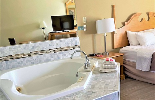 Newport Hotel | Econo Lodge