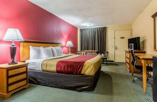 Whiteville Hotel | Econo Lodge Whiteville