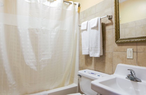Lockport Hotel | Economy Inn By OYO Lockport near Houma