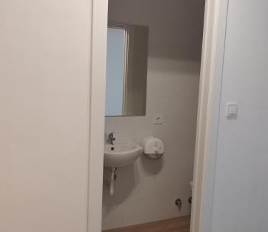 El Ensanche Zona Nuova Casa | Ecorooms SCQ estación