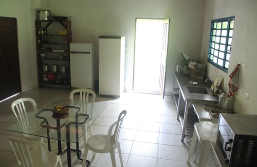 Guararema Cabaña | Ecos da Mata, césped de 11 mil m2, rodeado de vegetación, hermosa piscina.