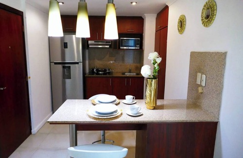 Las Peñas Apartamento | Ecuabook Estudio Jacuzzi Vista Río junto Wyndham 911-1