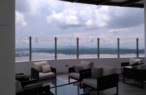 Las Peñas Apartamento | Ecuabook Estudio Jacuzzi Vista Río junto Wyndham 911-1