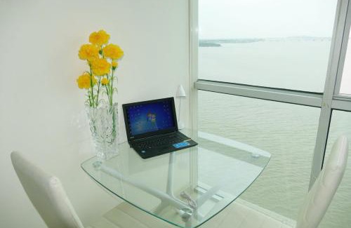 Puerto Santa Ana Apartamento | Ecuabook Penthouse Jacuzzi Riverfront 11012