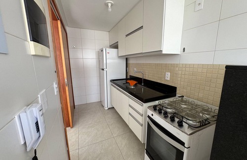 Praia do Morro Apartamento | Ed Veneto/2 bedroom apartment with suite and sea view