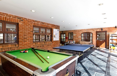 Knockerdown Apartamento | Edale Cottage With Shared Swimming Pool