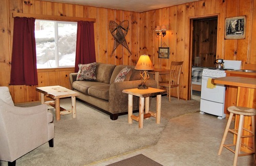 Mammoth Lakes Hotel | Edelweiss Lodge