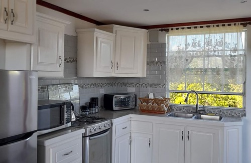 Anse La Raye Apartamento | Eden Crest Villa-Ocean and Mountain Views