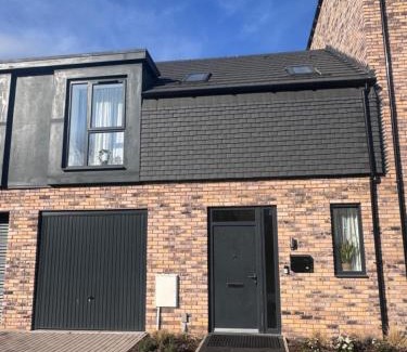 Birmingham Casa | Eden Gateway full equipment brand new bright and modern En-suite Double bedroom - room 3 near city centre