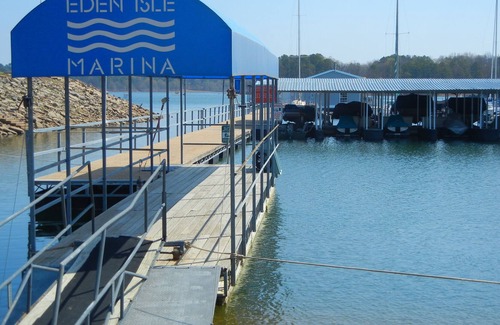 Eden Isle Condominio | Eden Isle Condo, 2 BR / 2B duerme 8, cerca de Inn, Marina, lago y golf