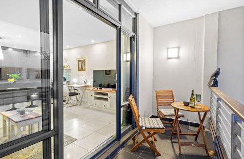 Big Bay Apartamento | Eden on the Bay 150 by Host Agents