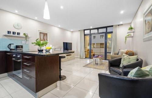 Big Bay Apartamento | Eden on the Bay 150 by Host Agents