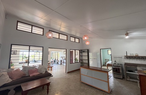 Rentapow Casa | Eden on the River
