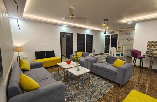 Faridabad Apartamento | Eden Sky Villa