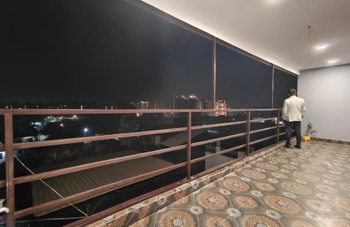 Faridabad Apartamento | Eden Sky Villa