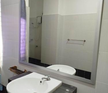 Kampung Gudang Rasau Casa | Eden Vista