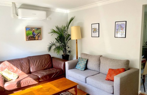 Coburg North Casa | Edgars Creek Retreat - Cozy Unit in Leafy Coburg. Perfect for couple or family