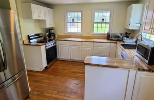 Edgartown Cabaña | Edgartown Cottage By The Pond