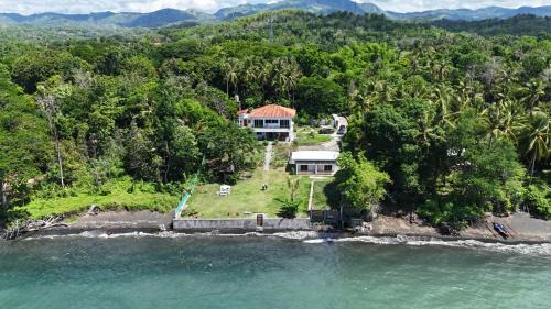 Miagao Chalet De Esquí | Edge of the Sea