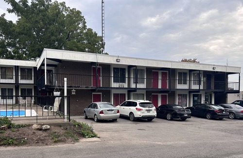 Downtown Niagara Falls Hotel | EdgeCliff Inn