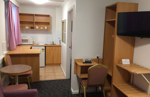 Edgecliff Hotel | Edgecliff Lodge Motel