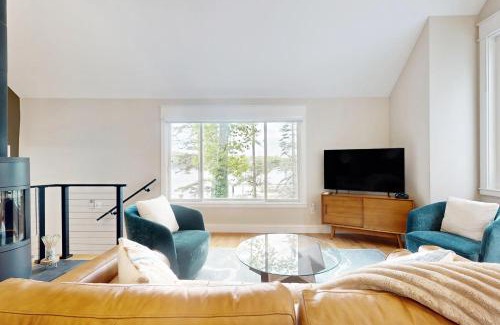 Edgecomb Casa | Edgecomb Riverhouse