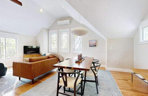 Edgecomb Casa | Edgecomb Riverhouse