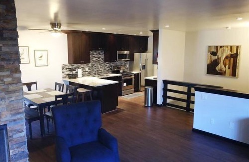 June Lake Condominio | Edgewater #20 - 2 BD/2 BTH