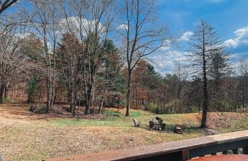 Rockbridge Casa | Edgewater Escape, Hocking Hills, Hot Tub, Pond