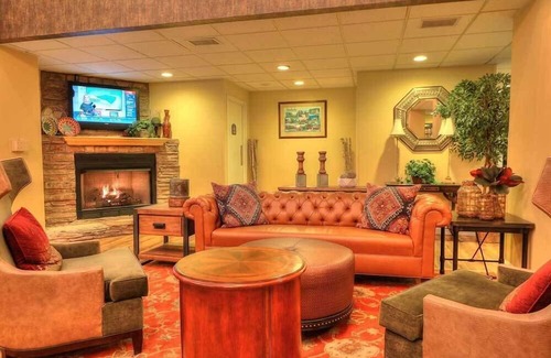 Gatlinburg Hotel | Edgewater Hotel - Gatlinburg