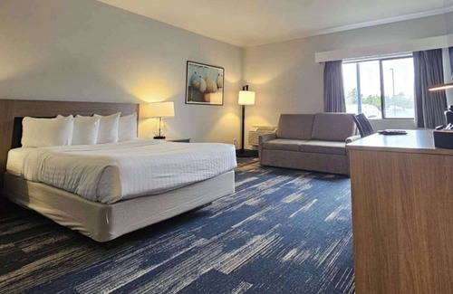 Coos Bay Hotel | Edgewater Inn and Suites, Ascend Hotel Collection