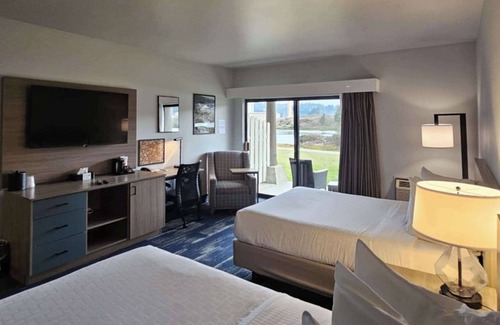 Coos Bay Hotel | Edgewater Inn and Suites, Ascend Hotel Collection