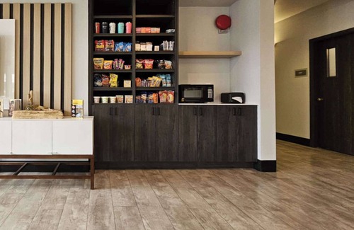 Coos Bay Hotel | Edgewater Inn and Suites, Ascend Hotel Collection