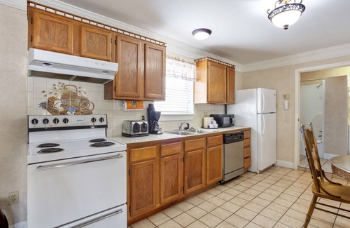 Biloxi Hotel | Edgewater Inn