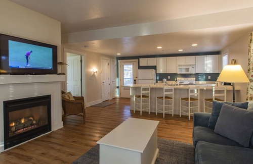 Ephraim Hotel | Edgewater Resort