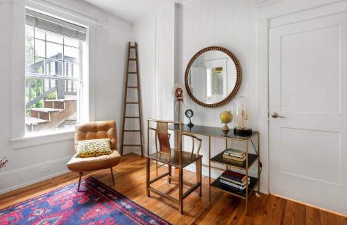 Old Fourth Ward Casa | Edgy Overlook