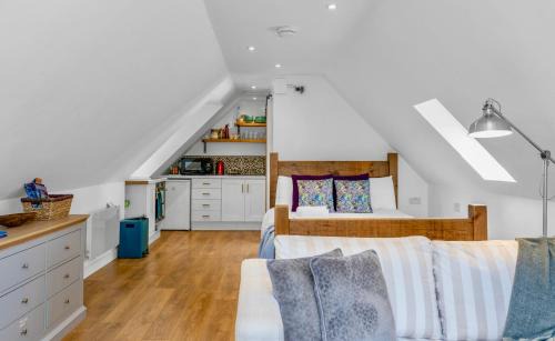 Blackburn Casa | Edinburgh's Autumn Chalet