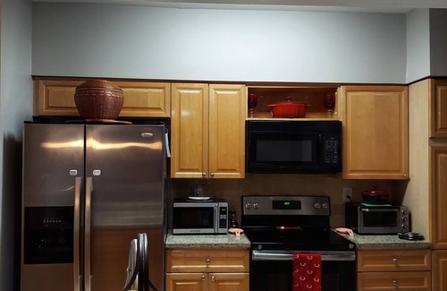 Alpharetta Condominio | Edinburgh Suite in Alpharetta 1 private room & 1 private bath