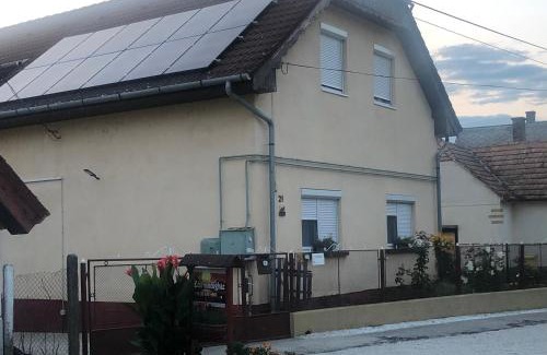 Balatonszentgyoergy Casa | Edit Vendégház Balatonszentgyörgy