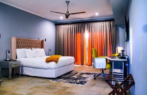 Madibeng Cabina | Edrange Luxury Lodge