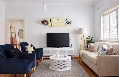 Bondi Apartamento | Edward Escape - New Listing | Short Walk to Beach