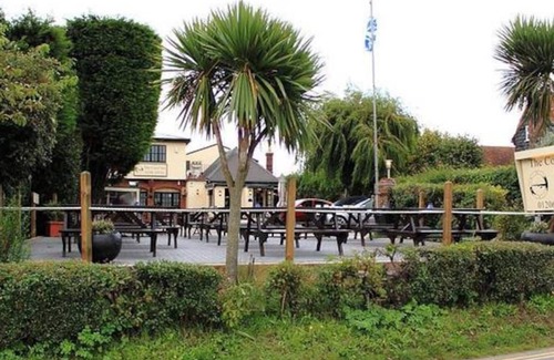 Layer Marney Cabaña | Edwardian Cottage on Mersea Island