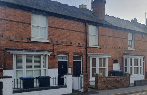 City Centre Cabaña | Edwards Cottage - Grove Road Cottages