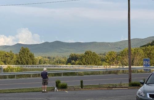 Wytheville Hotel | Edyn Hotel By Townhouse Wytheville US 52