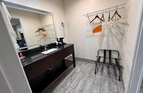 Wytheville Hotel | Edyn Hotel By Townhouse Wytheville US 52