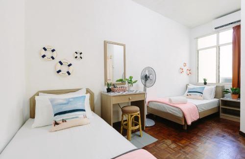 Batu Ferringhi Apartamento | EE's Seaside House - Homestay 3 min walk to beach