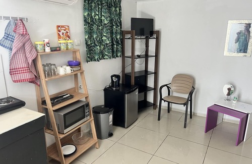 Noord Apartamento | Een Studio met Zwembad !